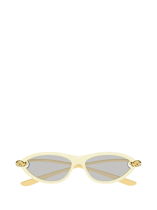 *PREORDER* CAT EYE SUNGLASSES - WHITE/GREY
