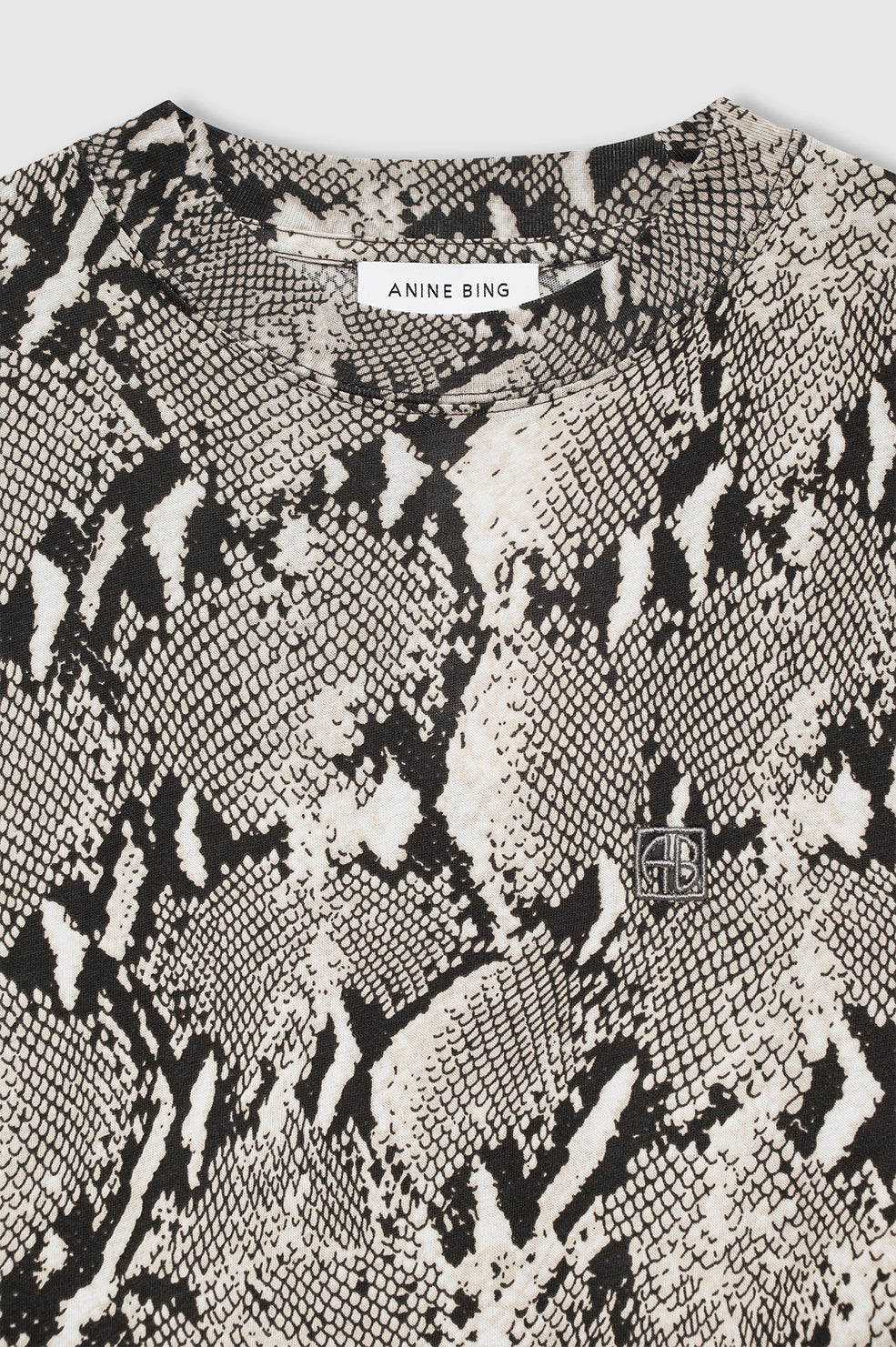 AVI TEE - WASHED PYTHON