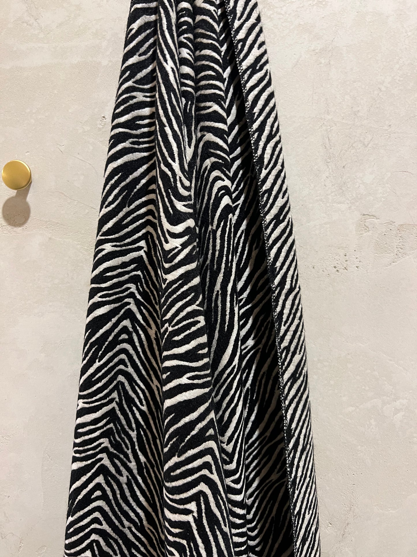 ZEBRA PRINT FRINGE SCARF - MONOCHROME