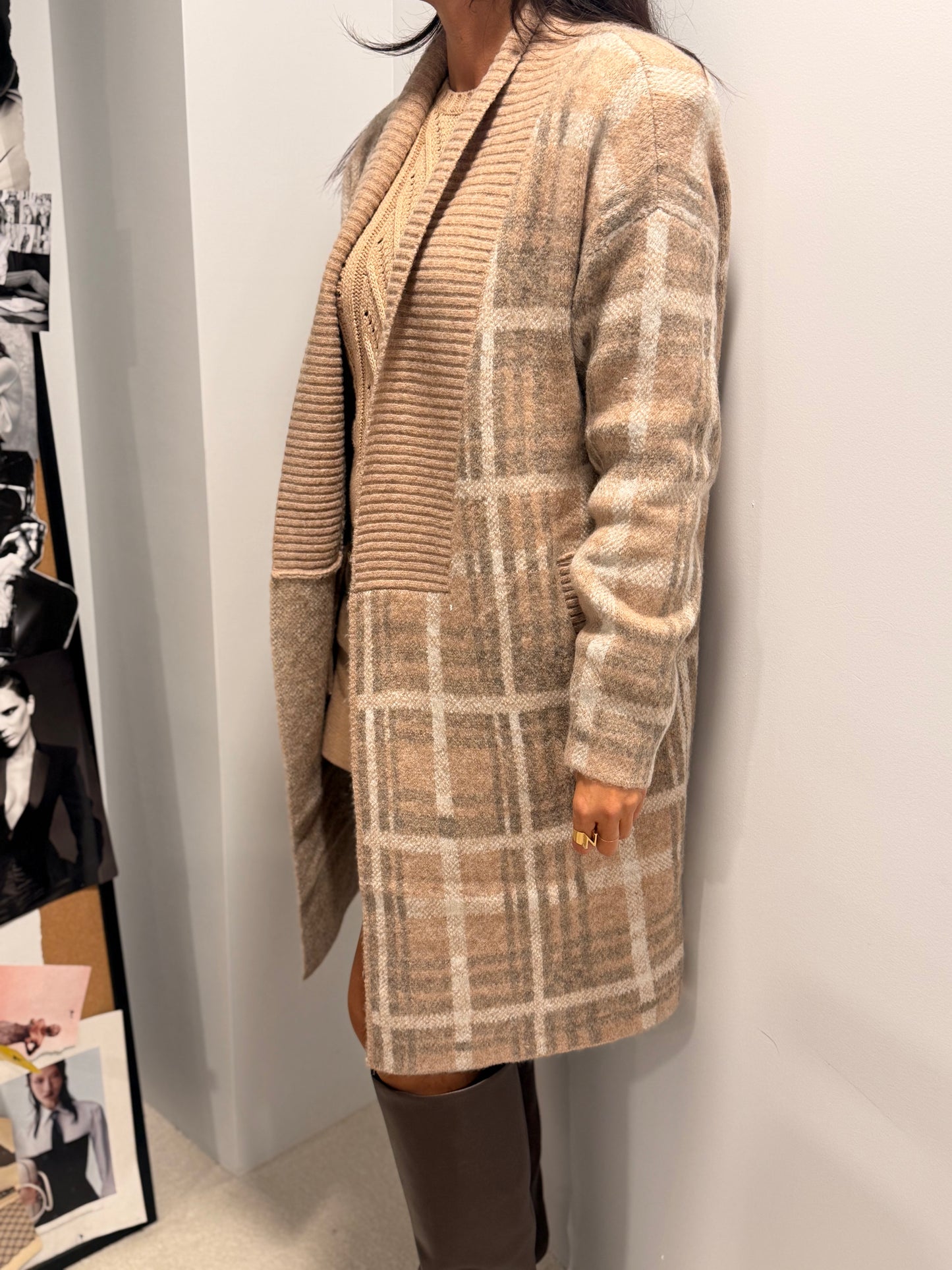 SOFT WOOL CARDIGAN - BEIGE