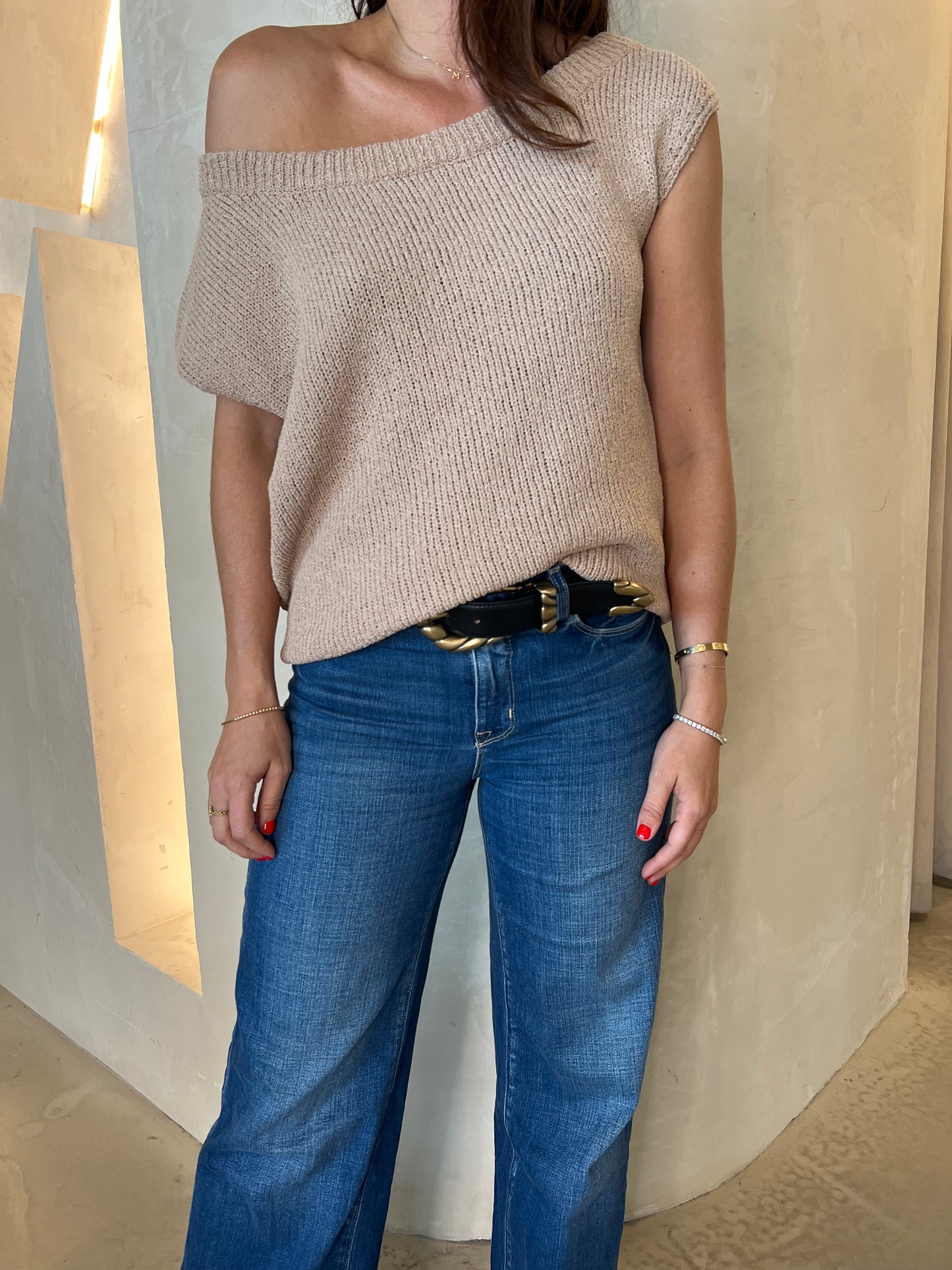 ONE SHOULDER KNIT VEST - BEIGE