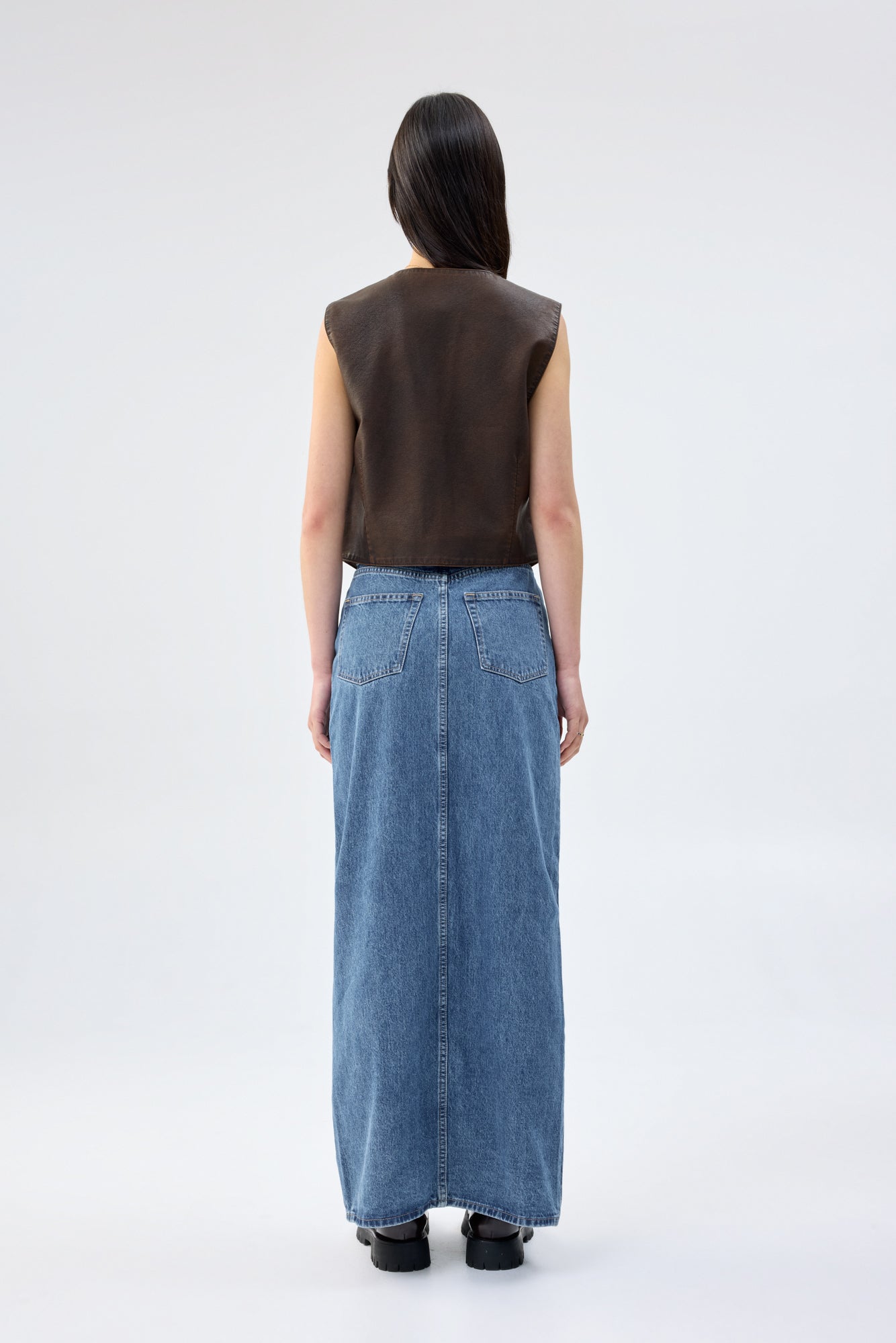 WIN WIN VEST - CHOCOLATE