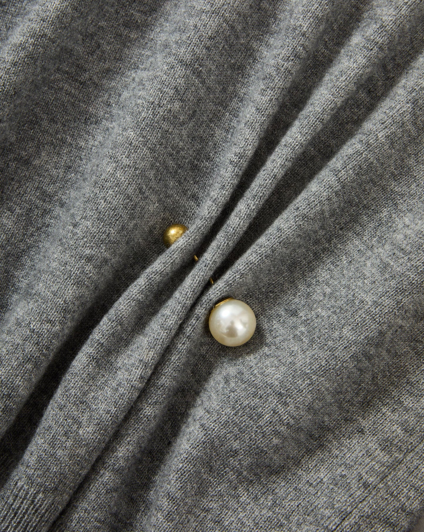 FRANKIE BROOCH PULLOVER - HEATHER GREY