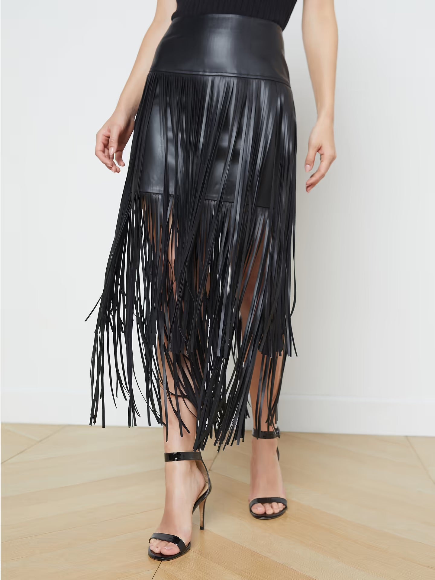 KAROLINA FRINGE SKIRT - BLACK
