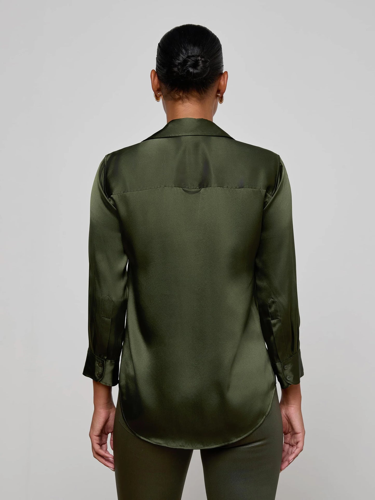 *PREORDER* DANI SILK BLOUSE - DEEP OLIVE