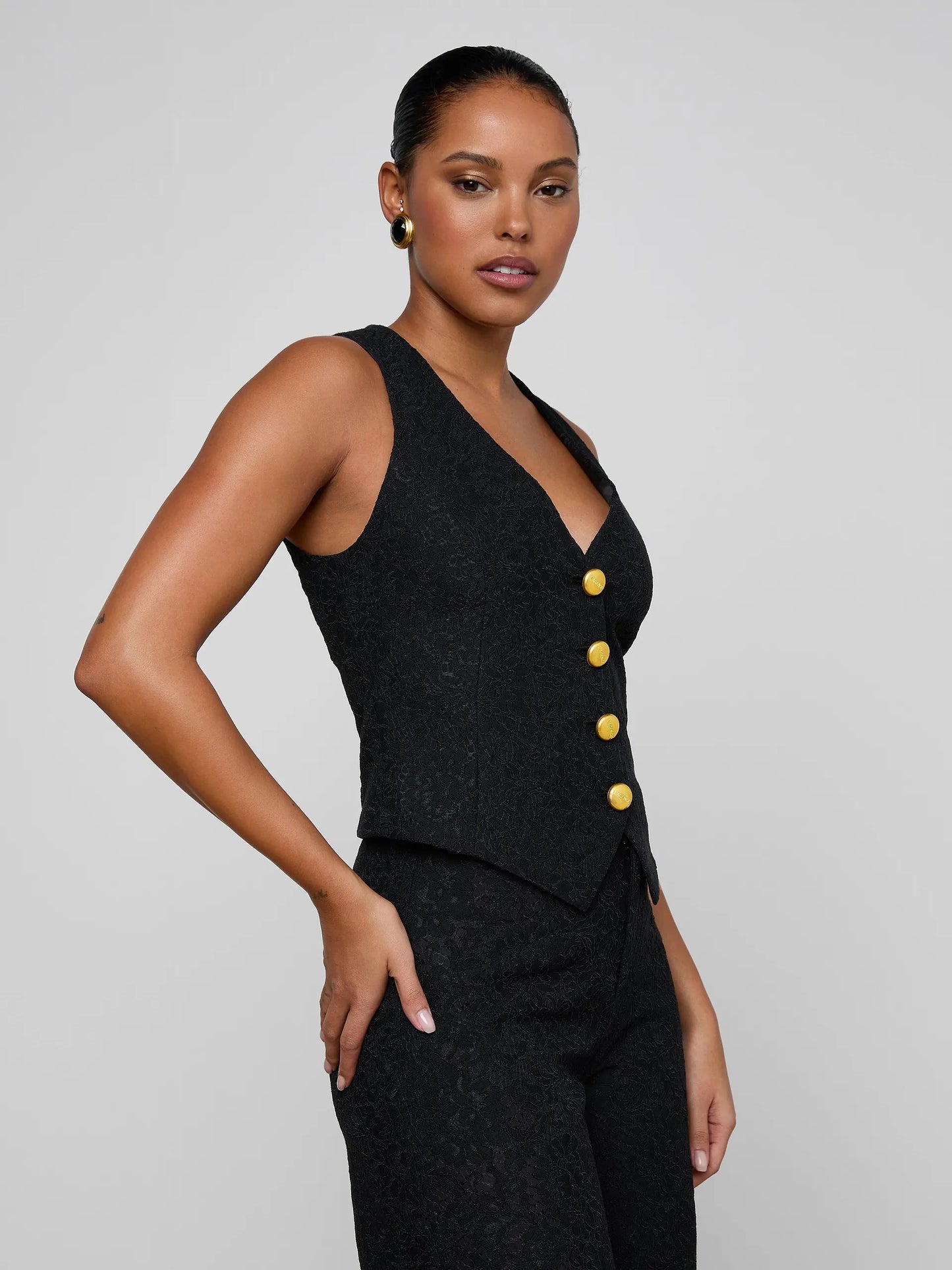 KINO LACE VEST - BLACK