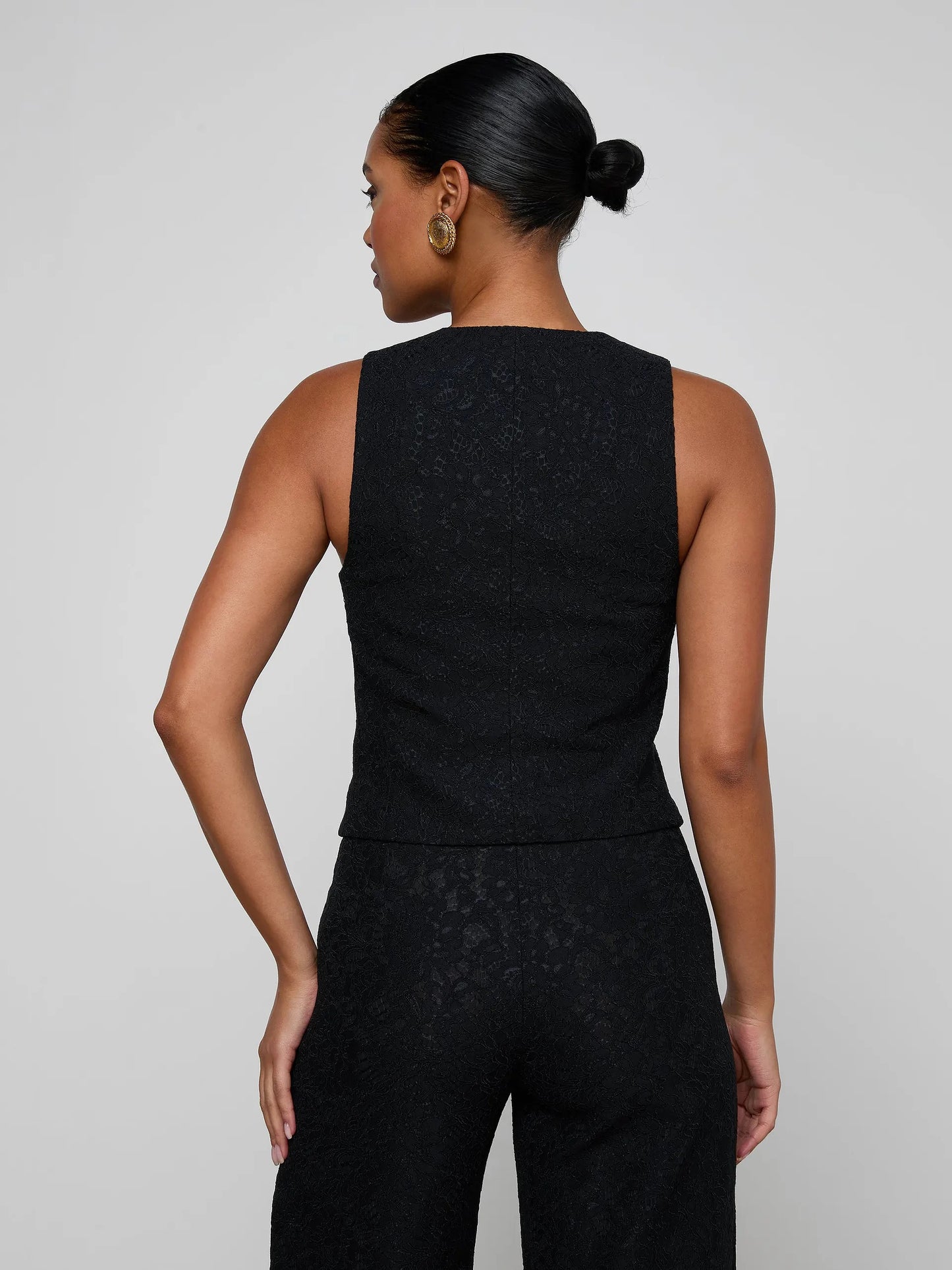 KINO LACE VEST - BLACK