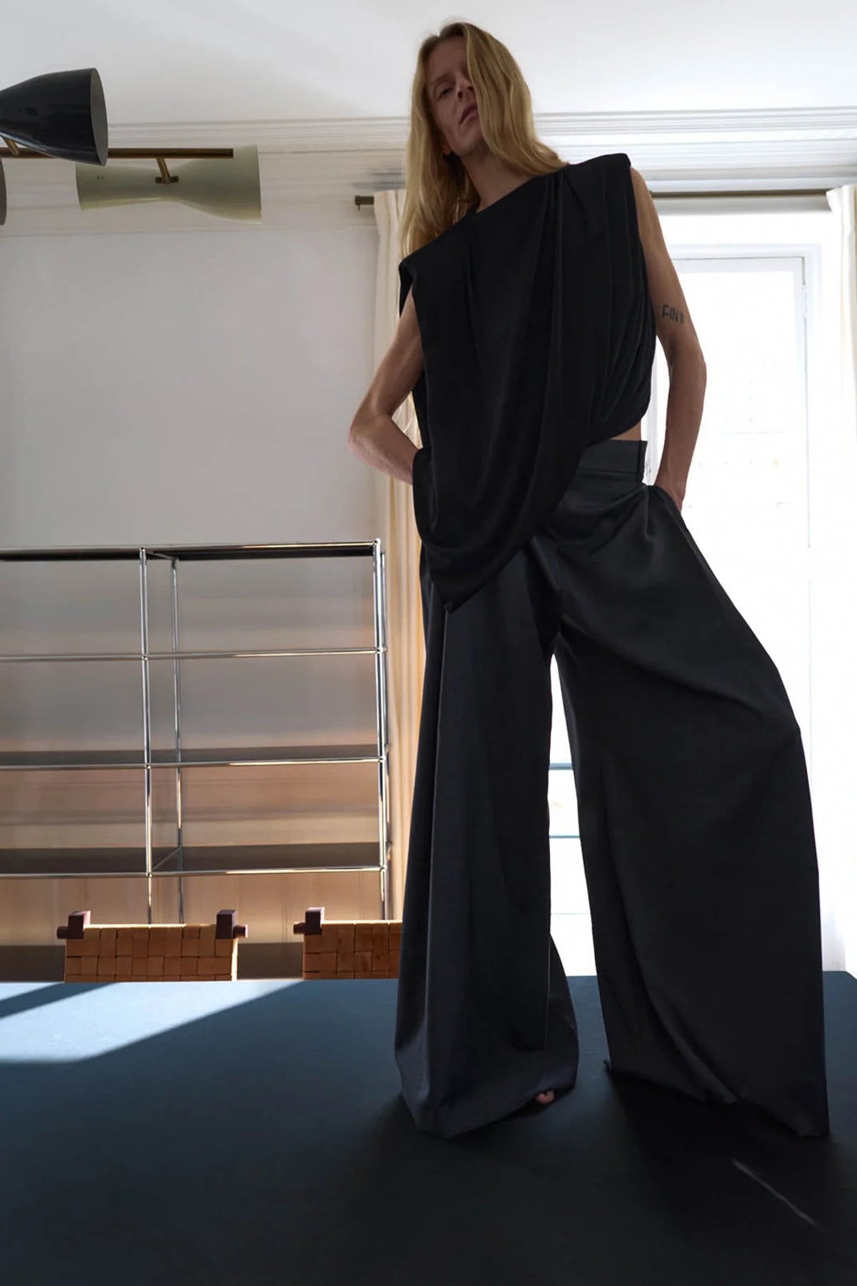 RAVINE DRAPED TOP - BLACK