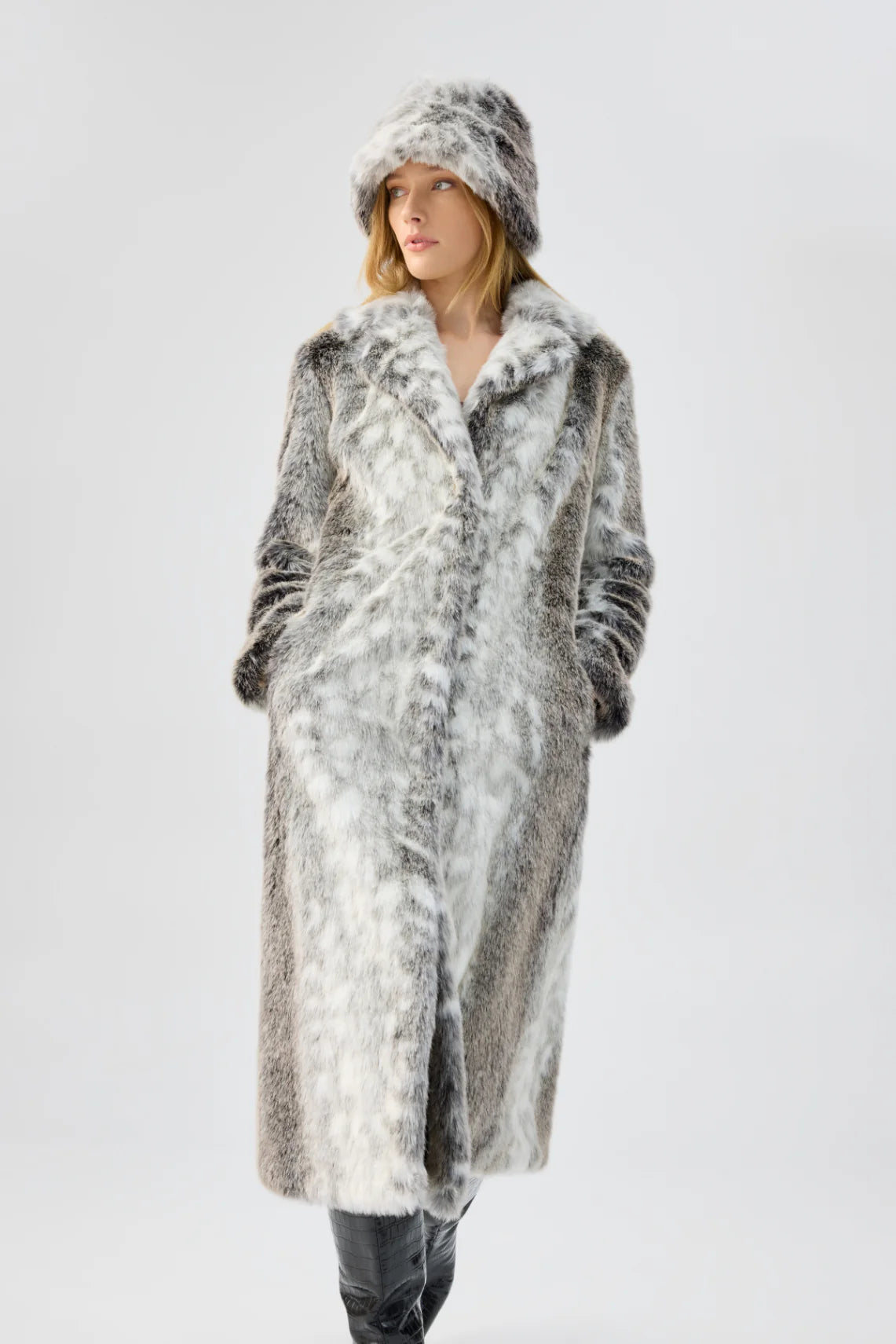 KATHMANDU COAT - SNOW LEOPARD