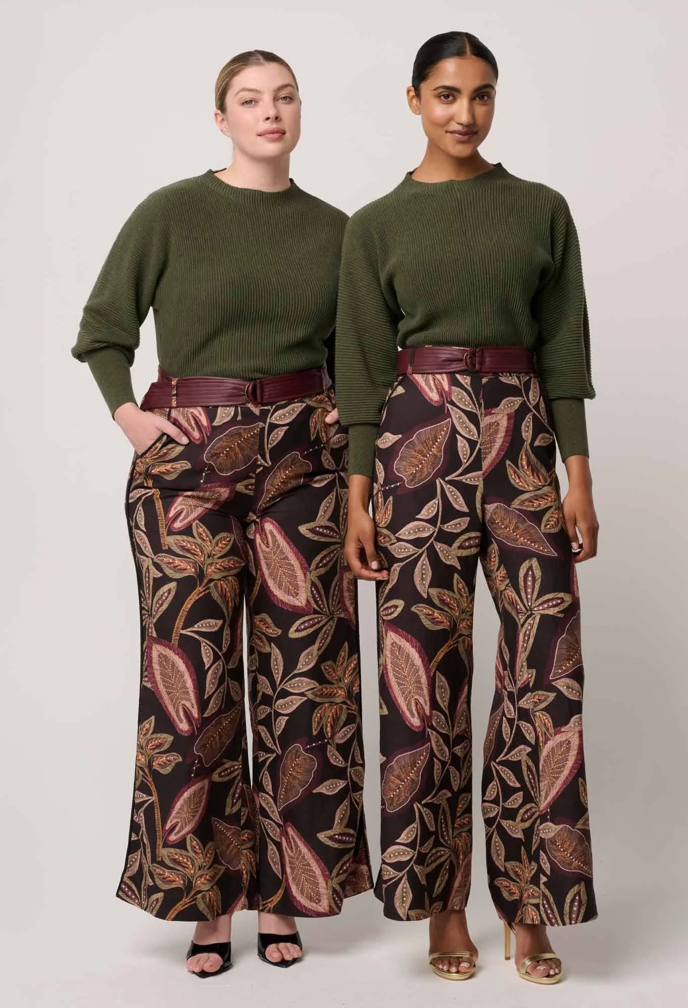*PREORDER* ROSELLE TOP - WINTER MOSS