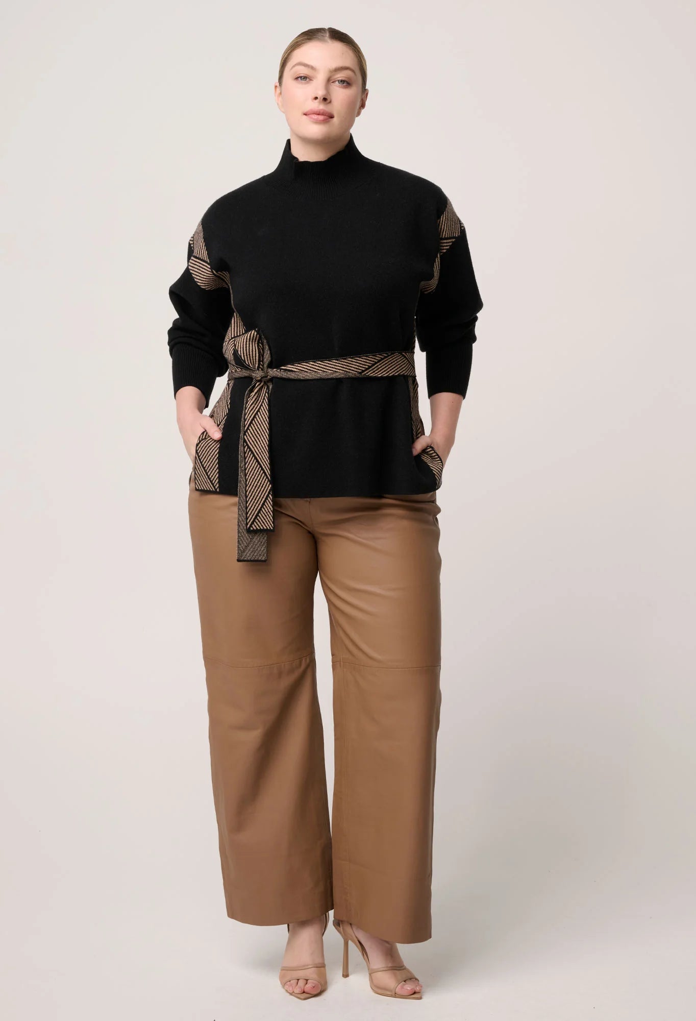 *PREORDER* NOMADIC SWEATER - BLACK CHEVRON
