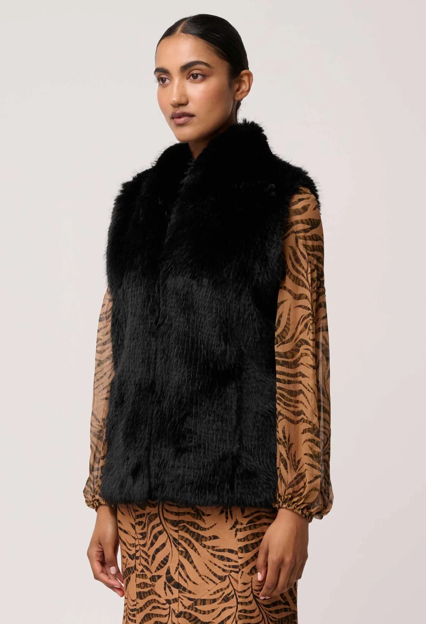*PREORDER* HAZEL FAUX FUR VEST - BLACK